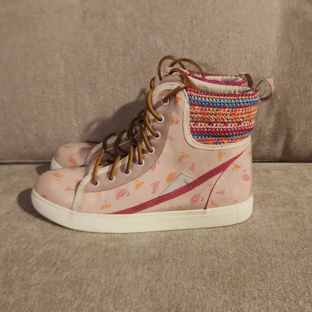 POPPY Size 8 Stylish Pink High-Top Sneakers